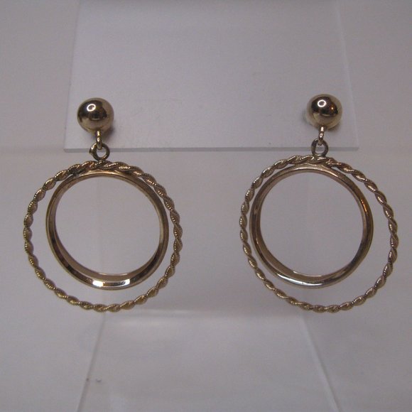 Avon In A Whirl Pierced Gold Tone Earrings 1976 - Picture 2 of 6